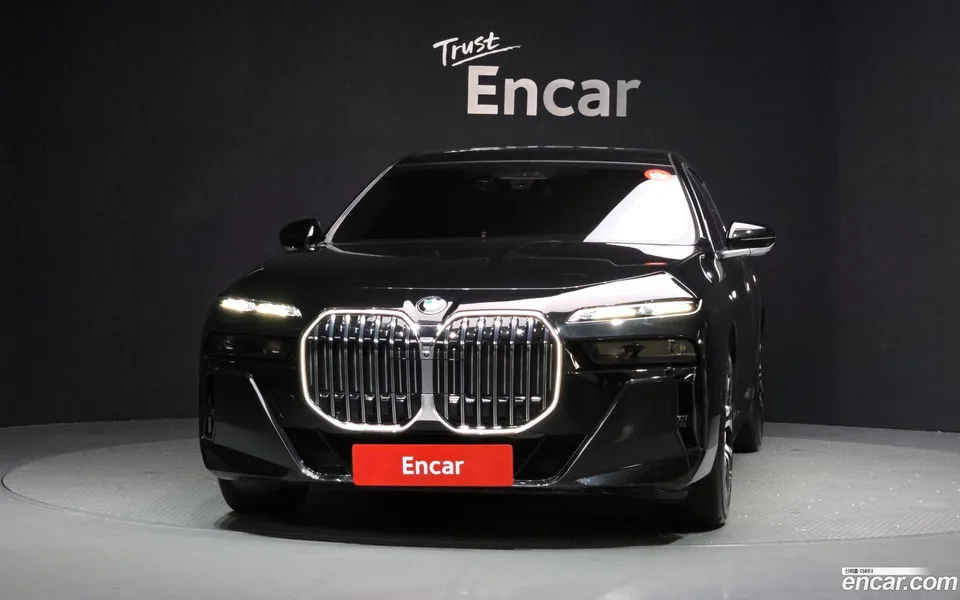 BMW 7 Series 740d xDrive M 2024 — миниатюра 3
