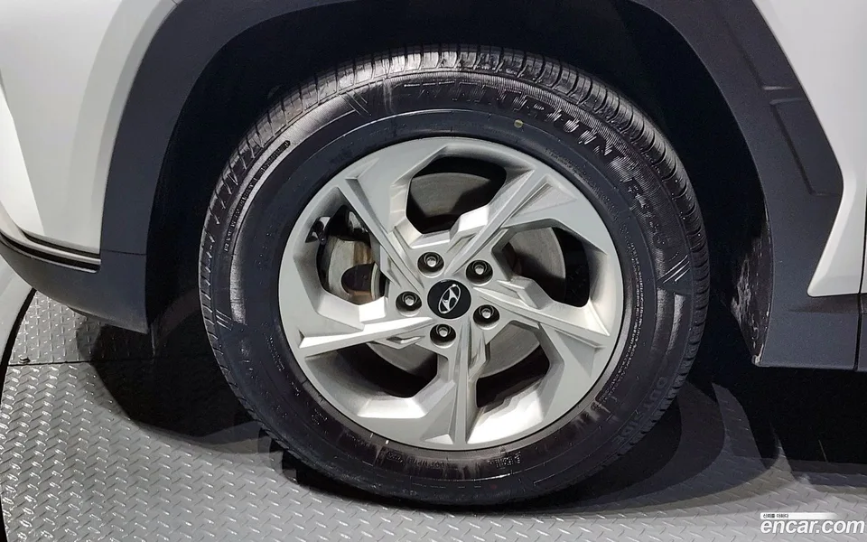Hyundai Tucson 2.0 2WD 2023 — миниатюра 5