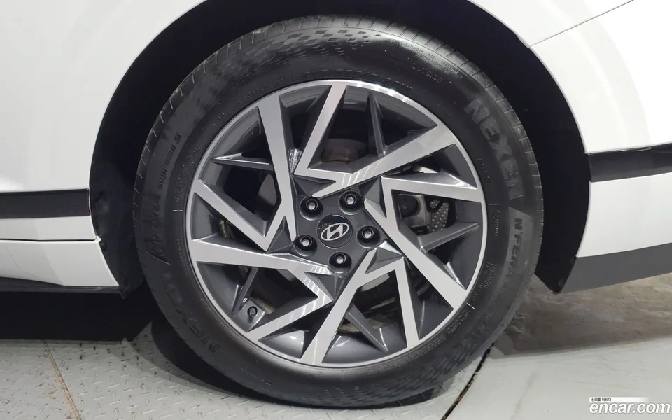 Hyundai Grandeur 2.5 2WD 2023 — миниатюра 5