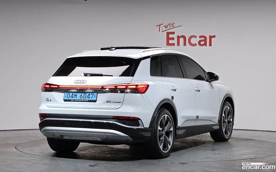 Audi Q4 e-tron 40 2023 — миниатюра 2