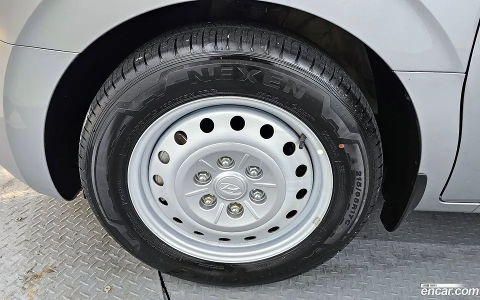 Hyundai Staria 3 2023 — миниатюра 5