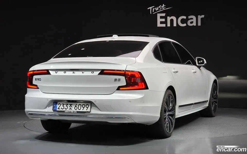 Volvo S90 B5 2024 — миниатюра 2