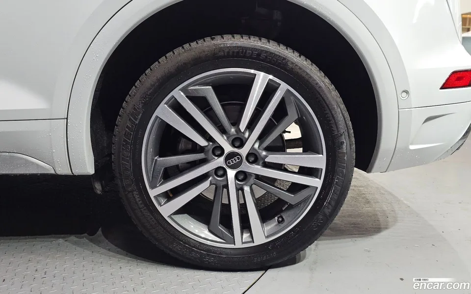 Audi Q5 45 TFSI 2023 — миниатюра 5