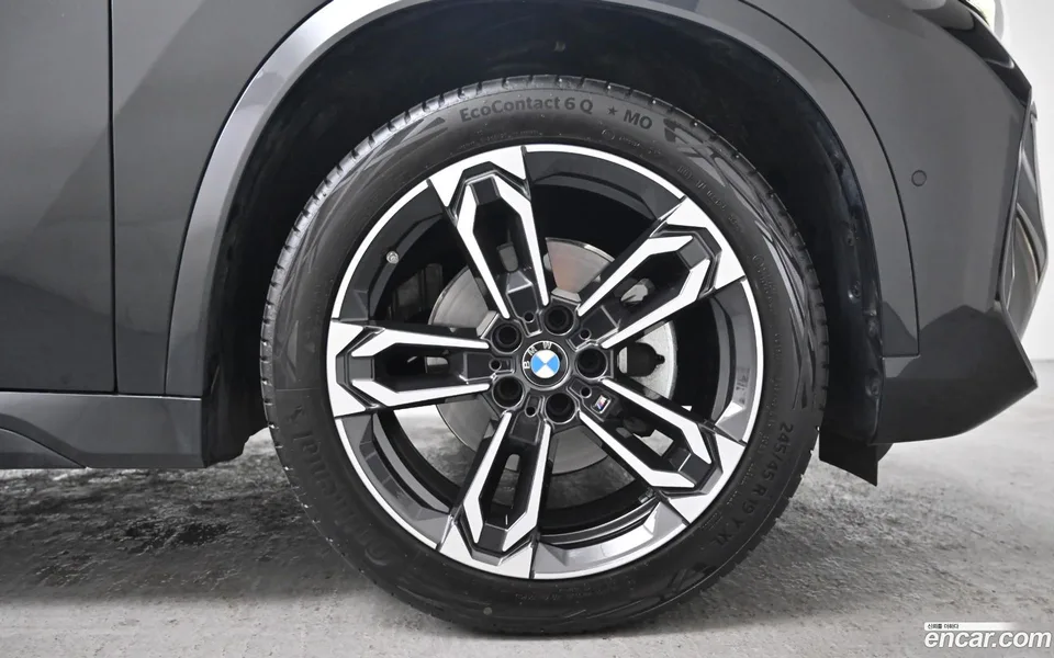 BMW X1 xDrive 20i M 2025 — миниатюра 5