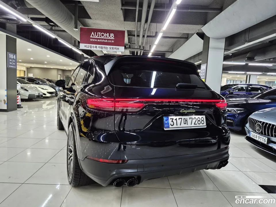 Porsche Cayenne 3.0 E- 2023 — миниатюра 2
