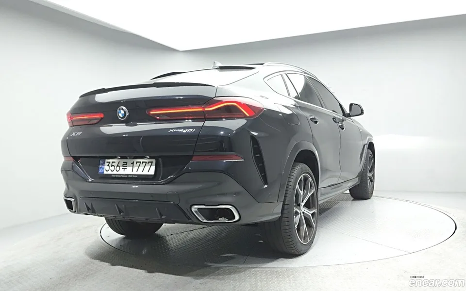 BMW X6 xDrive40i M 2022 — миниатюра 2