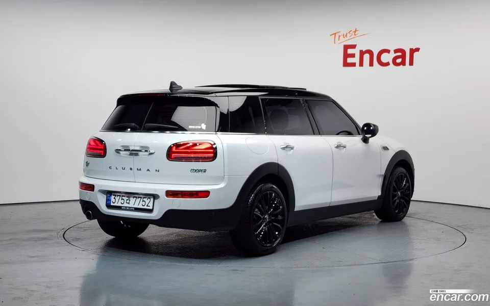MINI Cooper Clubman 2024 — миниатюра 2