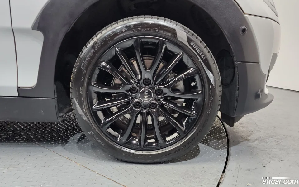 MINI Cooper Clubman 2024 — миниатюра 5