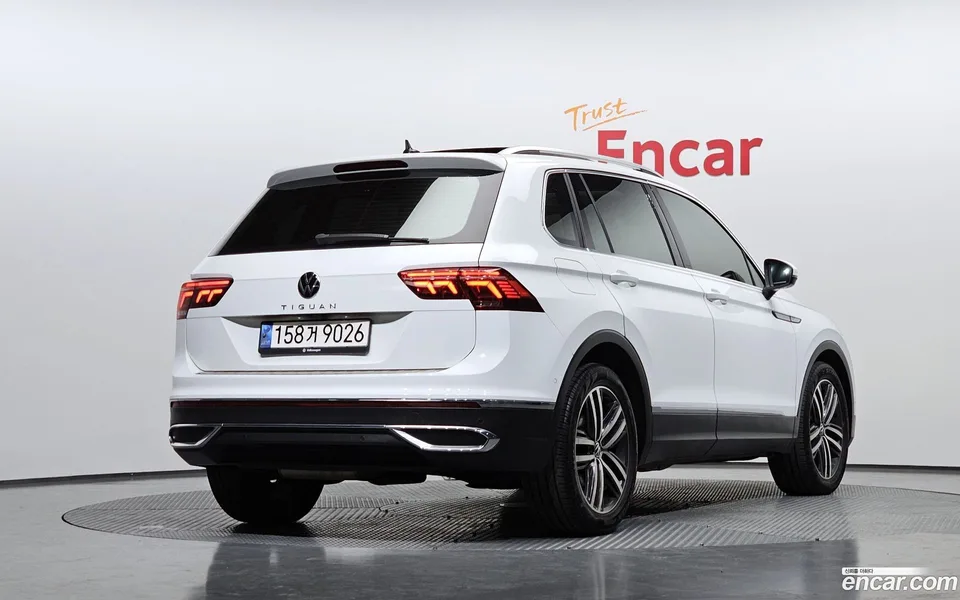 Volkswagen Tiguan 2.0 TDI 2022 — миниатюра 2