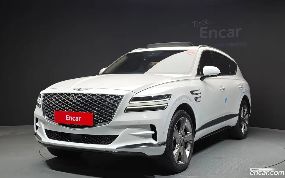 Genesis GV80 2.5T AWD 2023 — фото 1, купить с доставкой в Москву