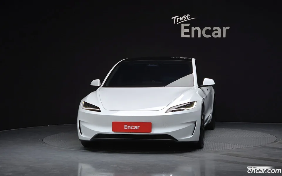 Tesla Model 3 AWD 2024 — миниатюра 3