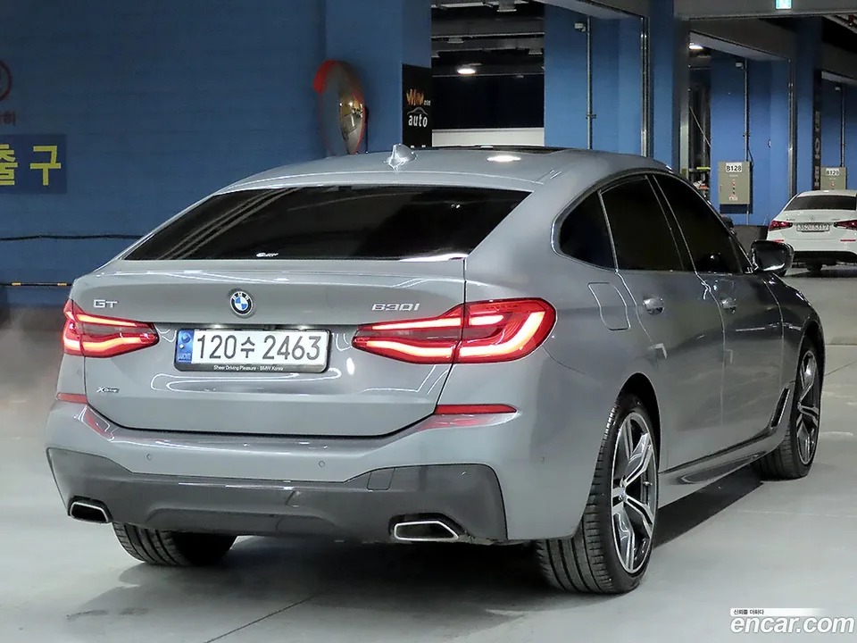 BMW 6 Series GT 630i xDrive M 2023 — миниатюра 4