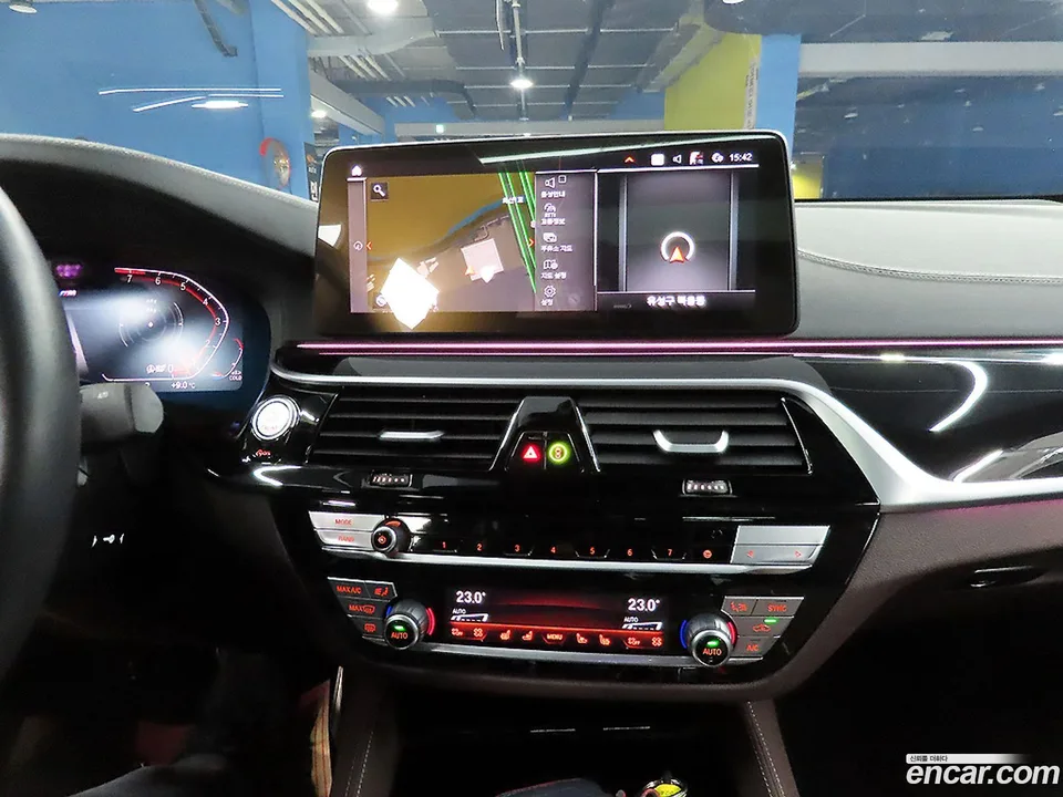 BMW 6 Series GT 630i xDrive M 2023 — миниатюра 5