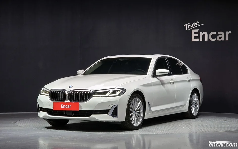 BMW 5 Series 530i 2023 — фото 1, купить с доставкой в Москву