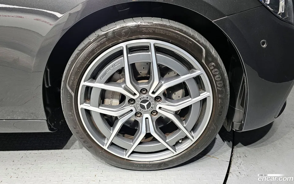 Mercedes-Benz E-Class E220d 4MATIC AMG Line 2022 — миниатюра 5