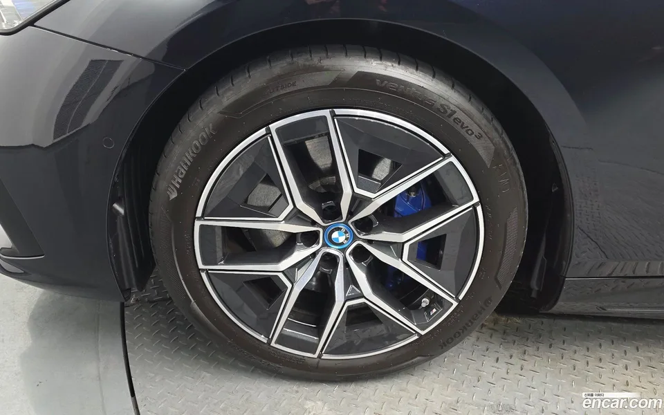BMW i5 eDrive 40 M 2025 — миниатюра 5