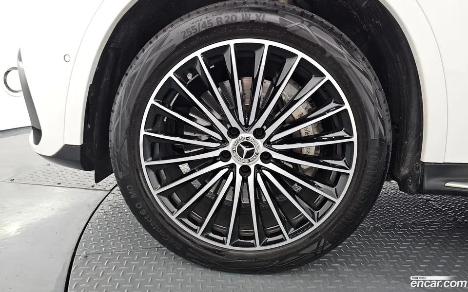 Mercedes-Benz GLC-Class GLC300 4MATIC 2024 — миниатюра 5