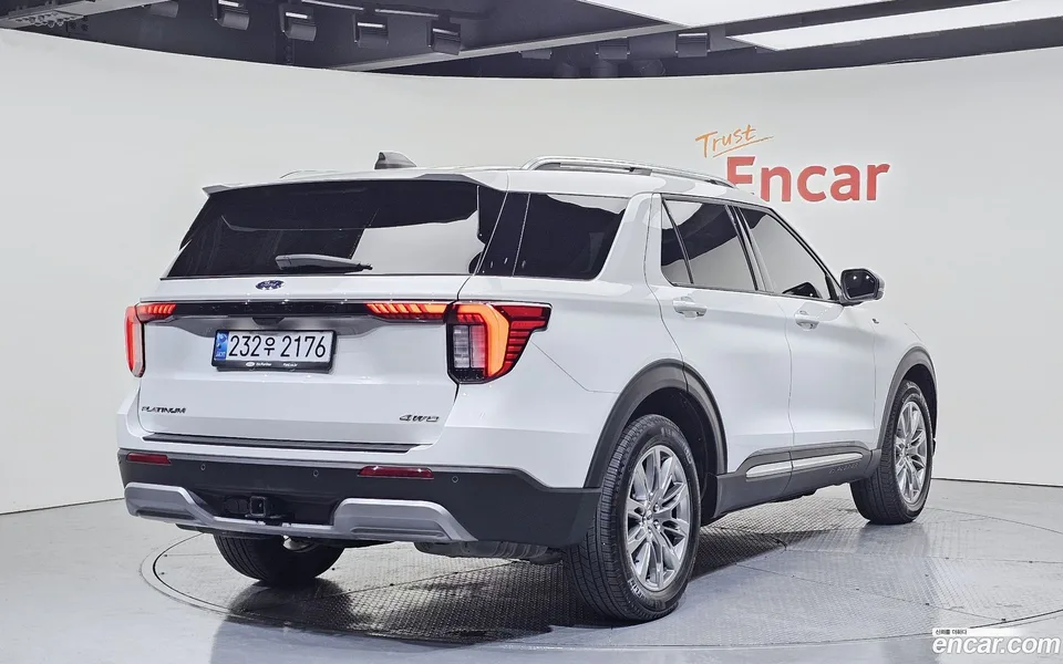 Ford Explorer 2.3 4WD 2025 — миниатюра 2