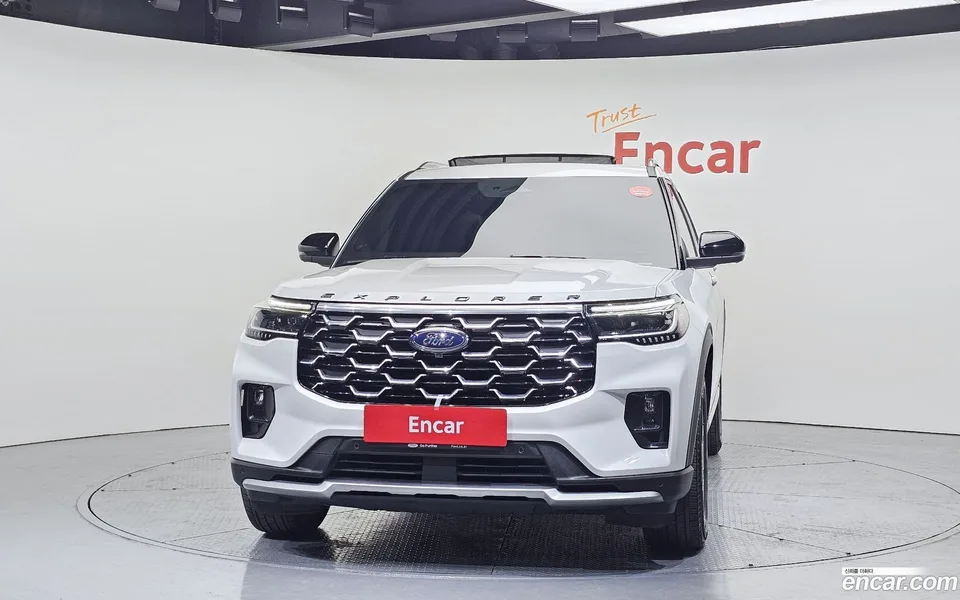 Ford Explorer 2.3 4WD 2025 — миниатюра 3
