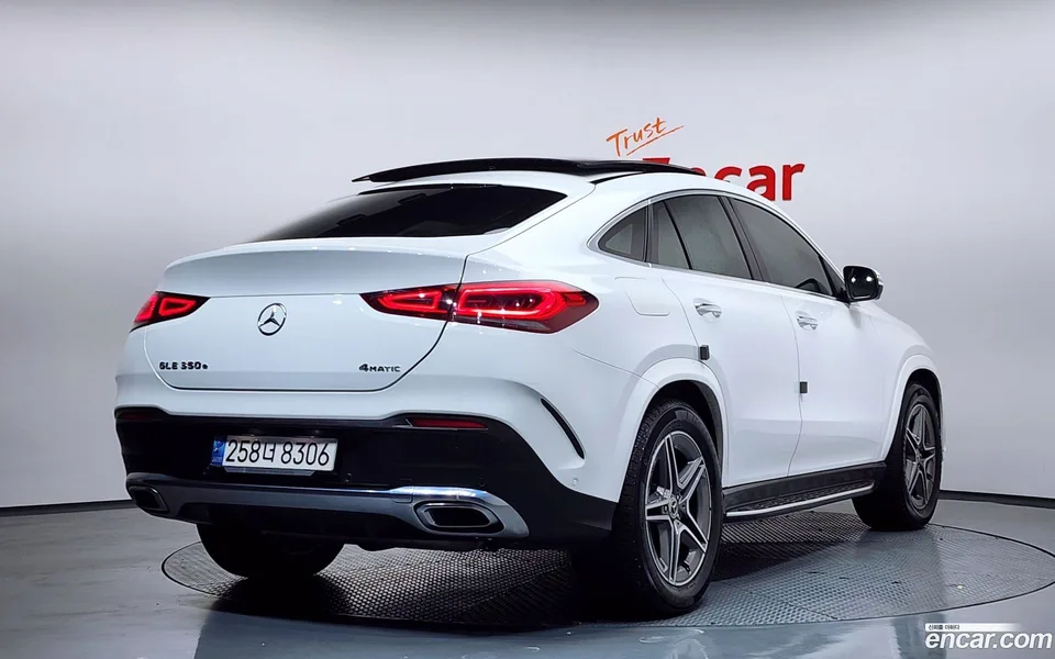 Mercedes-Benz GLE-Class GLE350e 4MATIC 2022 — миниатюра 2