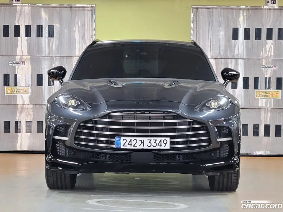 Aston Martin DBX 4.0 V8 707 2023 — миниатюра 3