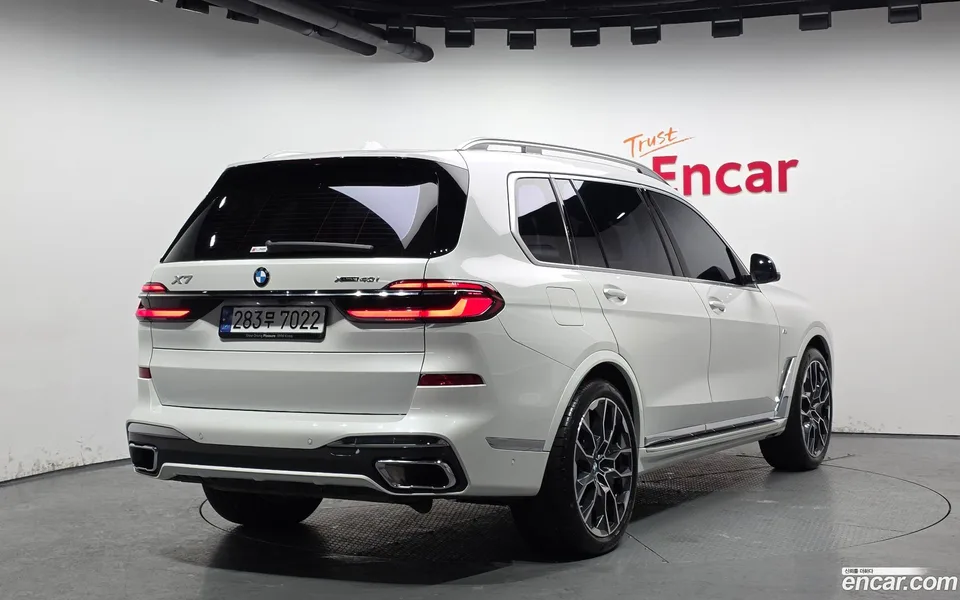 BMW X7 xDrive 40i M 6 2023 — миниатюра 2