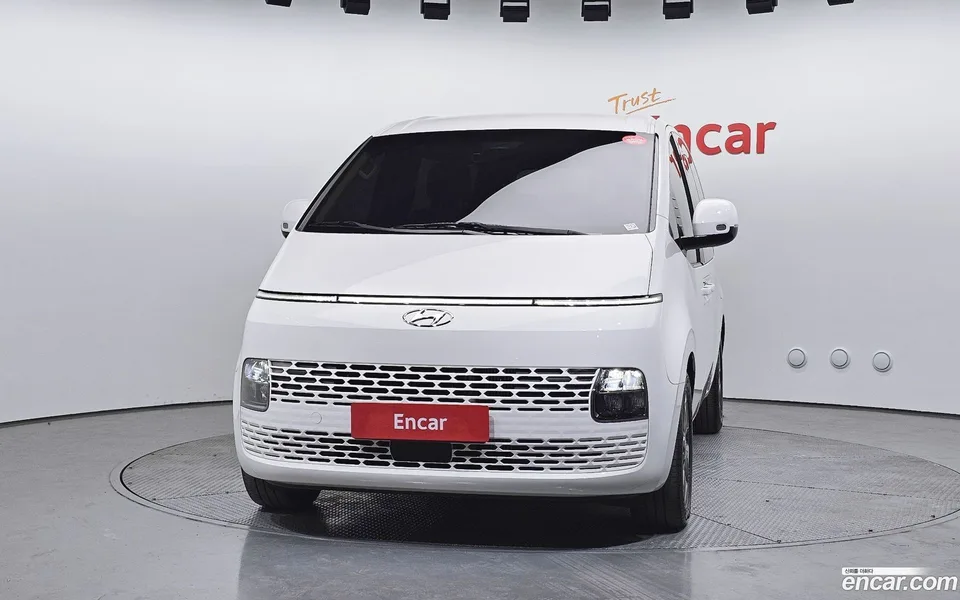 Hyundai Staria 4WD 9 2023 — миниатюра 3