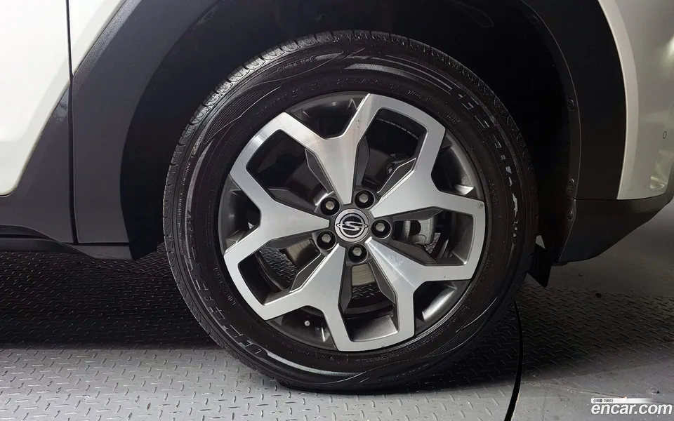 KG Mobility Torres 1.5 2WD 2022 — миниатюра 5