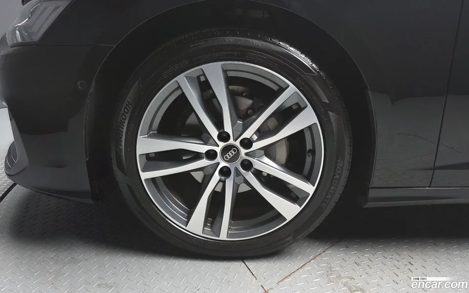 Audi A6 40 TDI 2023 — миниатюра 5