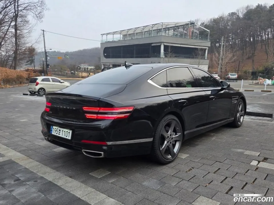 Genesis G80 2.5 2WD 2023 — миниатюра 4