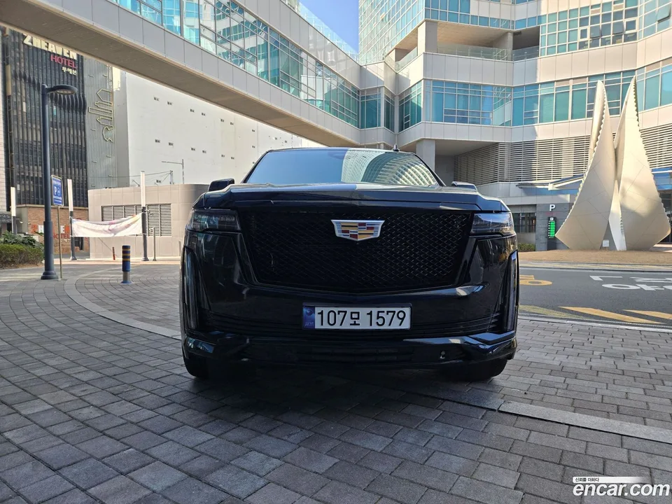Cadillac Escalade 6.2 2024 — миниатюра 3