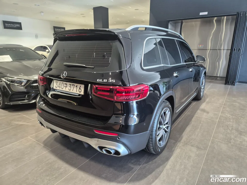 Mercedes-Benz GLB-Class AMG GLB35 4MATIC 2025 — миниатюра 2