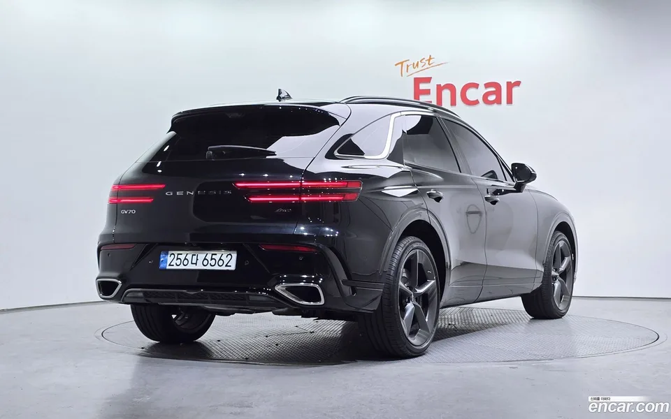 Genesis GV70 2.5T AWD 2024 — миниатюра 2