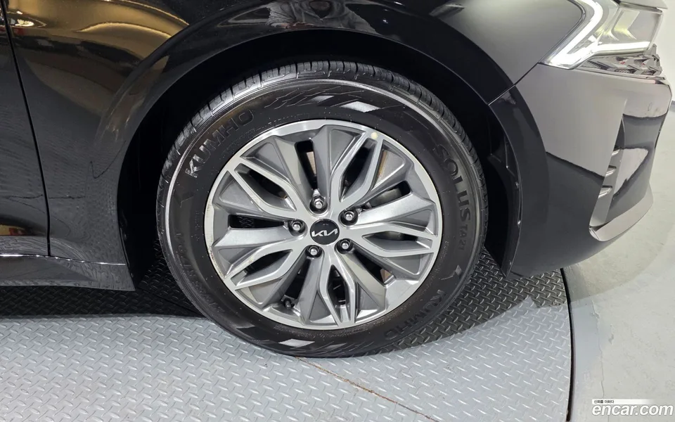 Kia K5 Hybrid 2023 — миниатюра 5