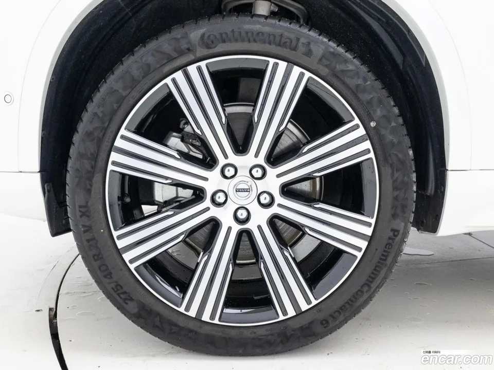 Volvo XC90 B6 2025 — миниатюра 5