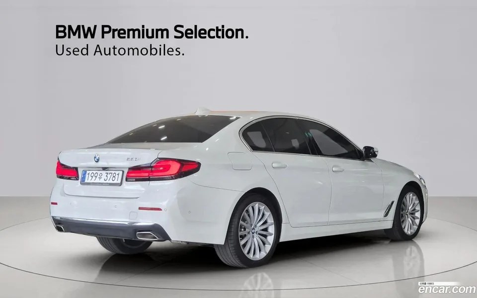 BMW 5 Series 530i 2023 — миниатюра 2