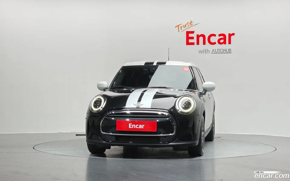 MINI Cooper 5 2023 — миниатюра 3