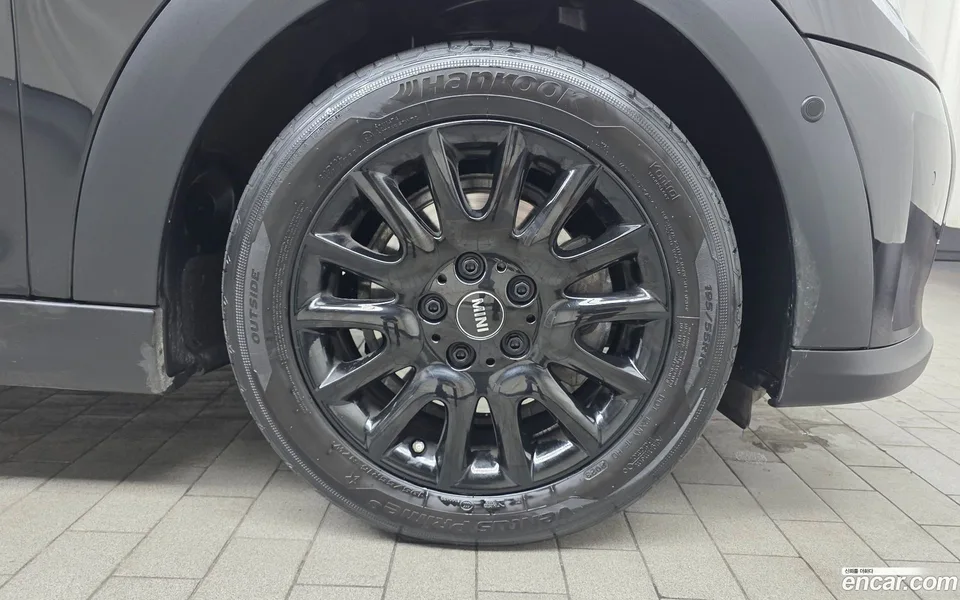 MINI Cooper 5 2023 — миниатюра 5