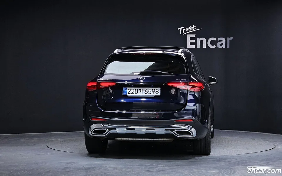 Mercedes-Benz GLC-Class GLC300 4MATIC AMG Line 2024 — миниатюра 4