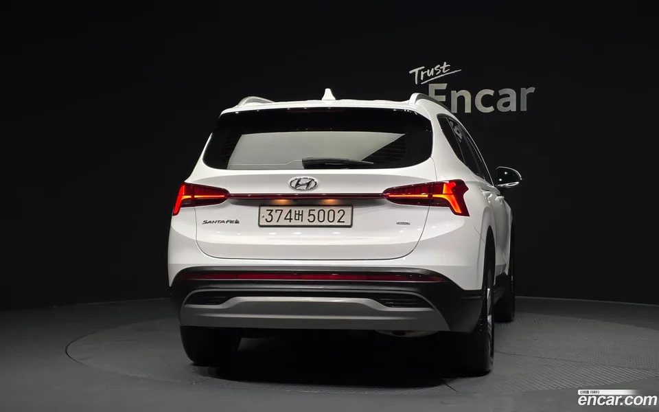 Hyundai Santa Fe 2.2 4WD 2023 — миниатюра 4