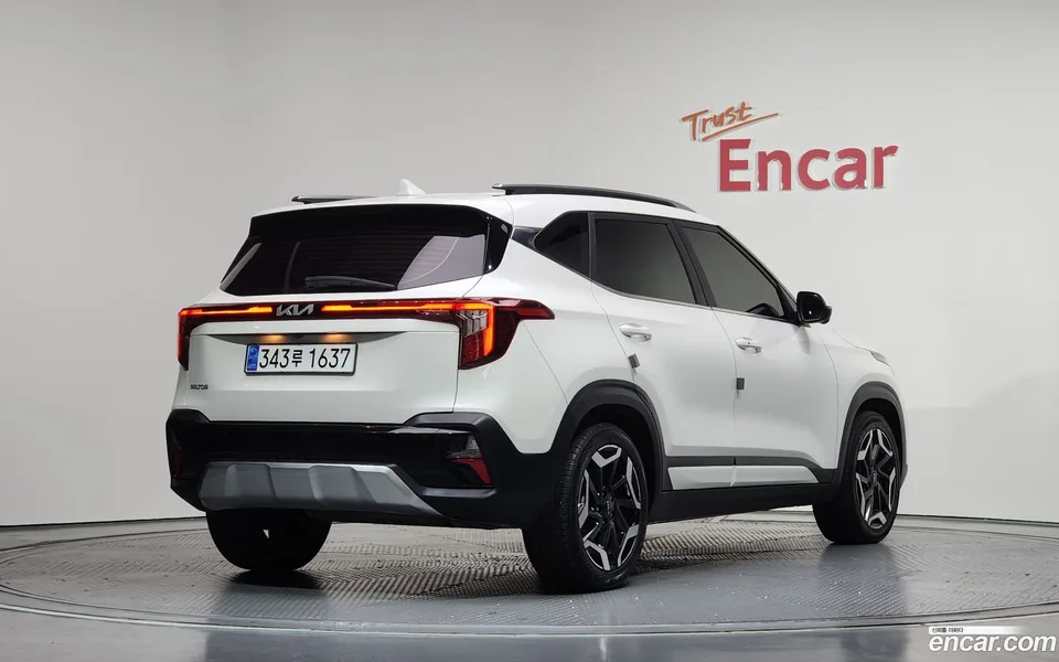 Kia Seltos 1.6 2WD 2023 — миниатюра 2