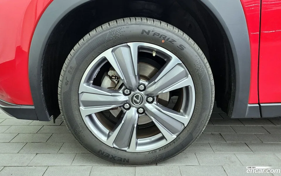Lexus UX 300e 2WD 2022 — миниатюра 5
