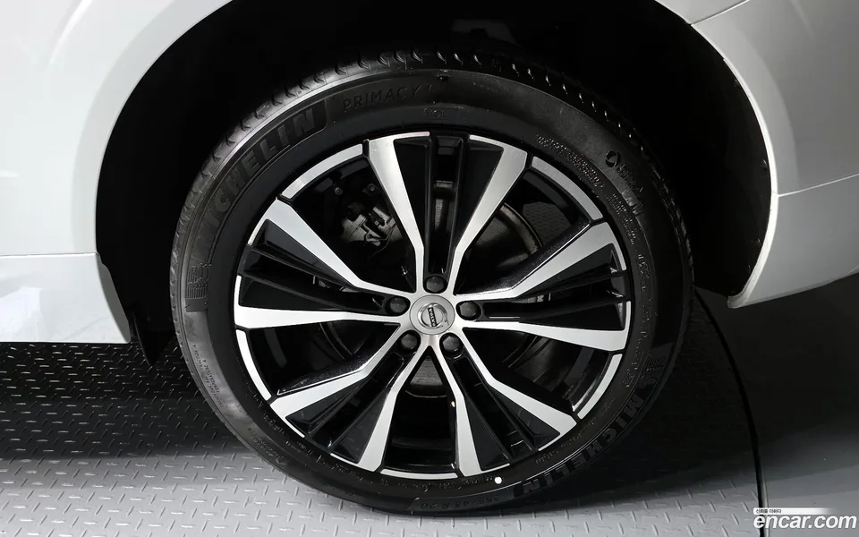 Volvo XC60 B6 2024 — миниатюра 5