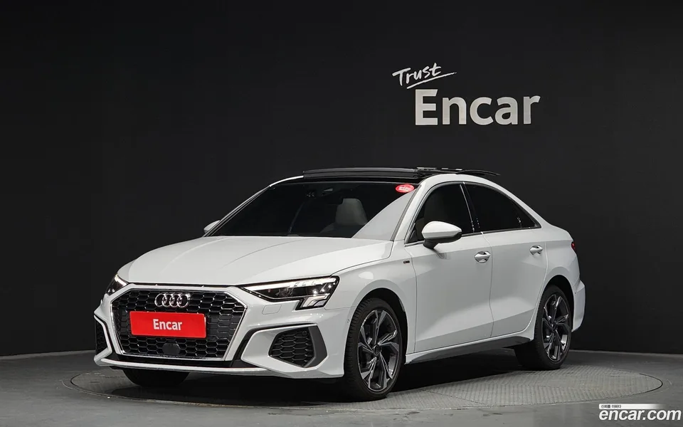 Audi A3 (8Y) 40 TFSI 2023 — фото 1, купить с доставкой в Москву