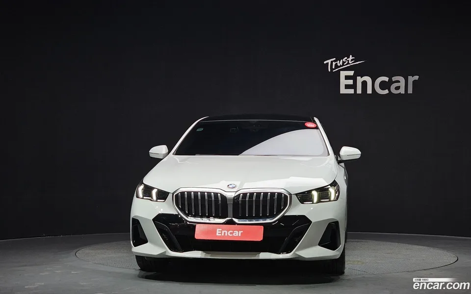 BMW 5 Series 520i M 2025 — миниатюра 3