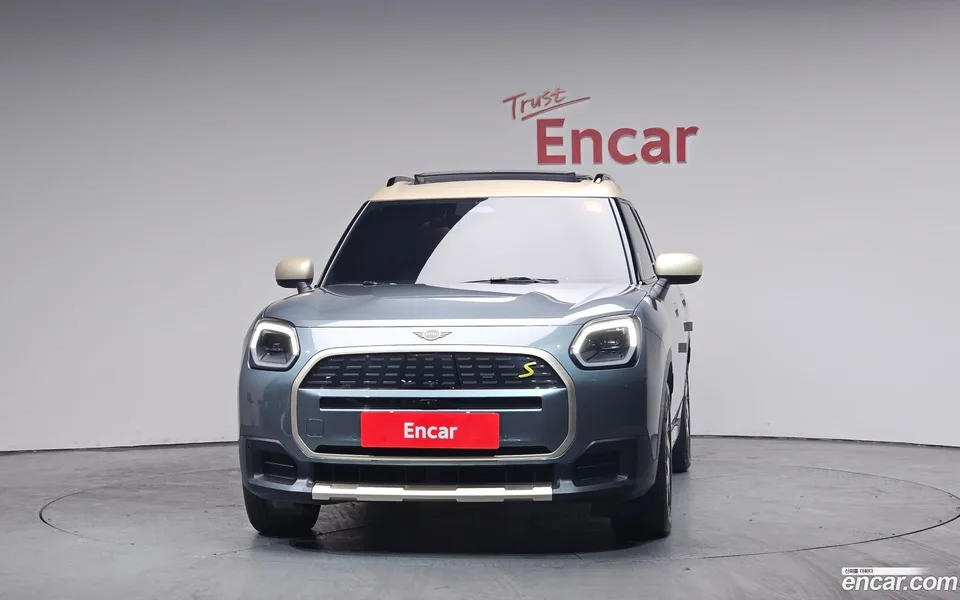 MINI Cooper Countryman Electric ALL4 SE 2025 — миниатюра 3