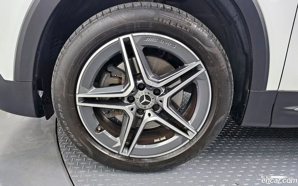 Mercedes-Benz GLB-Class GLB250 4MATIC 2022 — миниатюра 5