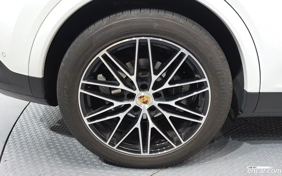 Porsche Cayenne 3.0 2023 — миниатюра 5