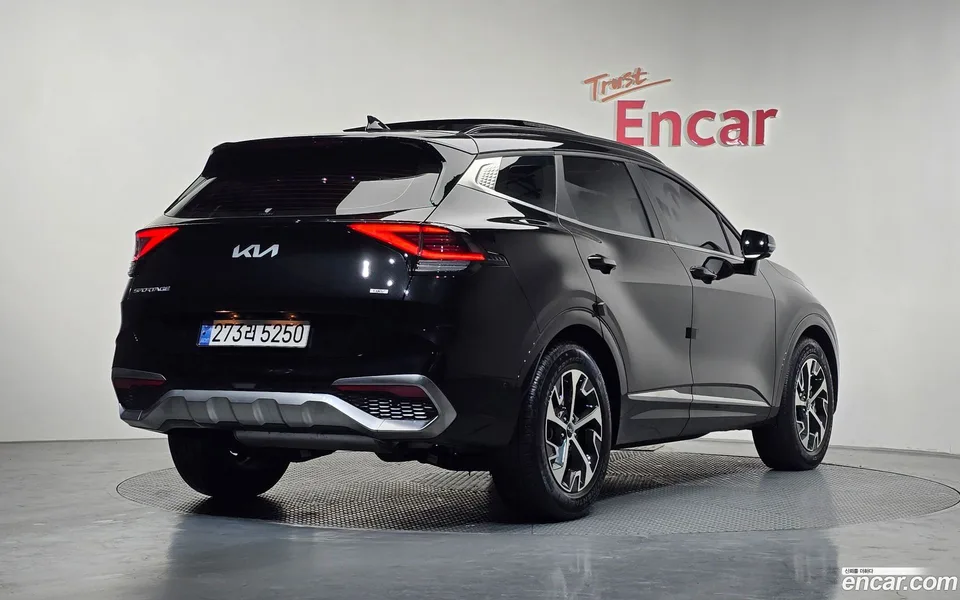 Kia Sportage Hybrid 2WD 2024 — миниатюра 2