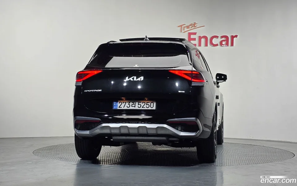 Kia Sportage Hybrid 2WD 2024 — миниатюра 4
